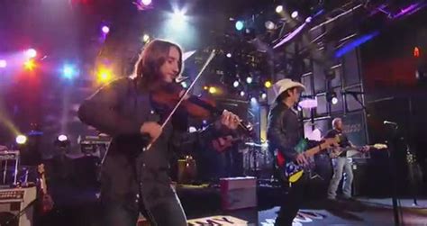 Brad Paisley Performs Mud on the Tires On Jimmy Kimmel Live - Videos ...