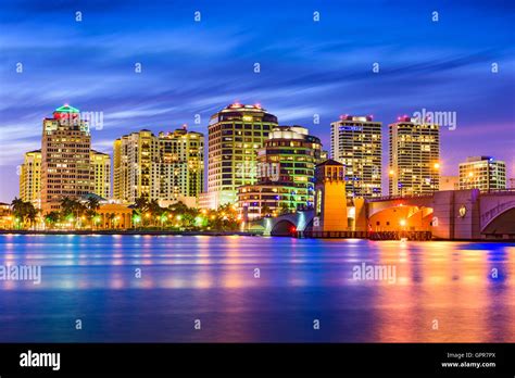 Palm beach skyline florida hi-res stock photography and images - Alamy