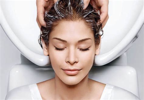 The Soothing Benefits Of Scalp Massage — HealthDigezt.com