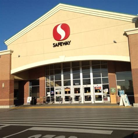 Safeway - Grocery Store