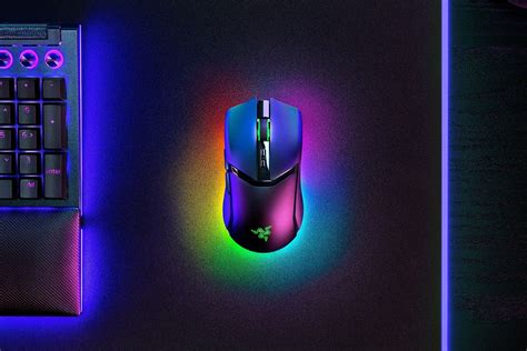 Razer unveils its new Razer Cobra mouse line and the Pro features 11 ...