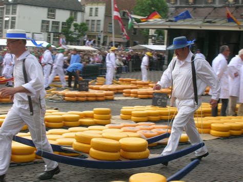 Beckstrand Beat: Alkmaar Cheese Market