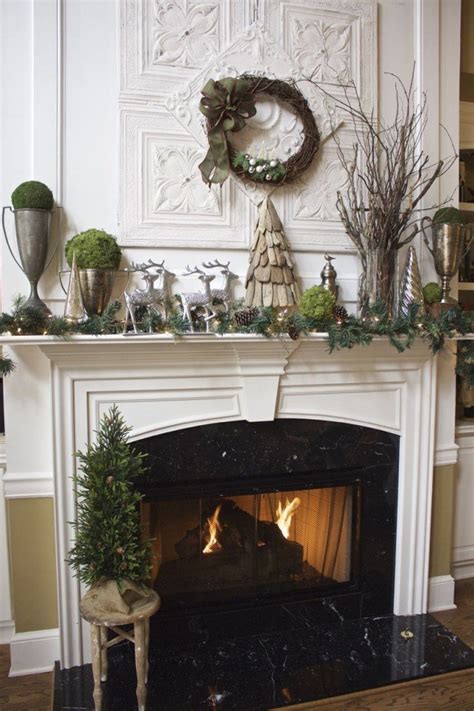 30 Beautiful Christmas Mantel Decorations Ideas - A DIY Projects