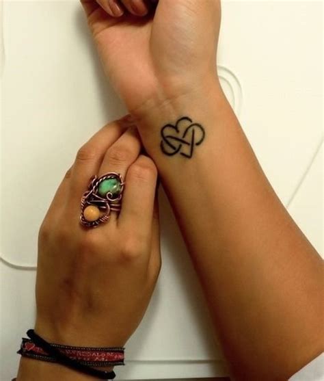 20 Simple Tattoos for Women - Pretty Designs