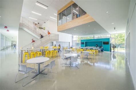 Innovative High School Cafe - Barnhill Contracting Company