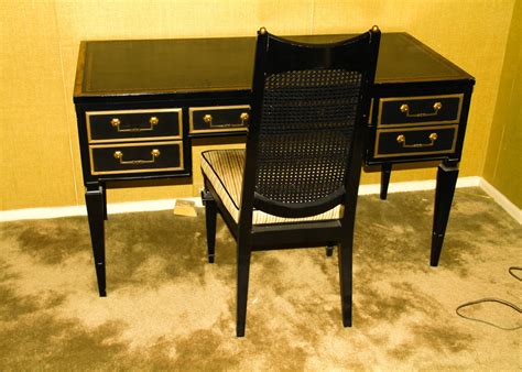Black And Gold Office Chairs : If you're used to spending most of your day behind a desk, you ...