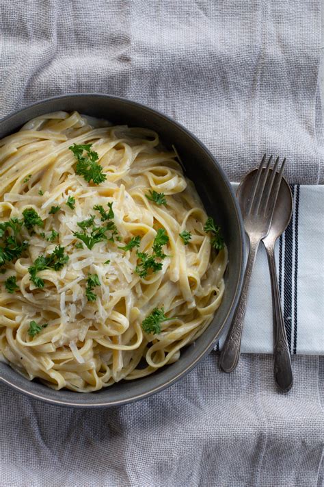 Best Easy Creamy Fettuccine Alfredo | A Bountiful Kitchen