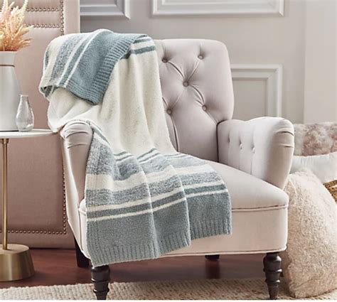 The Oprah-Loved Barefoot Dreams Blankets Are on Sale Now at QVC – SheKnows