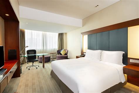 Holiday Inn Shanghai Pudong, Shanghai Hotel Price, Address & Reviews