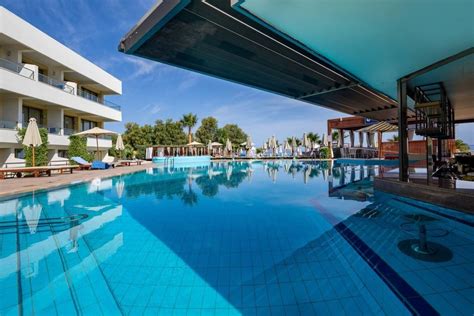 Thalassa Beach Hotel in Agia Marina, Chania | Greeka