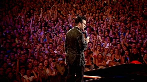 Robbie Williams: Live at Knebworth - Robbie Williams Image (3436905) - Fanpop