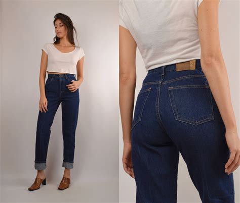 Vintage Relaxed Fit High Waist Jeans