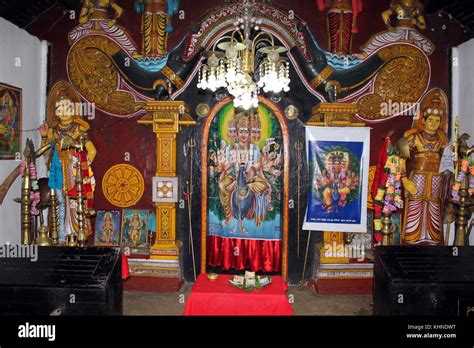 Inside hindu temple in Badulla, Sri Lanka Stock Photo: 165814372 - Alamy