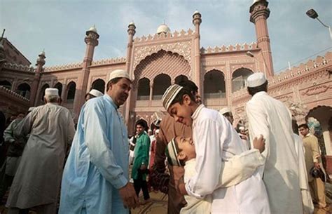 Pro Pak Live News: Pakistanis celebrate Eid ul Adha with religious zeal ...