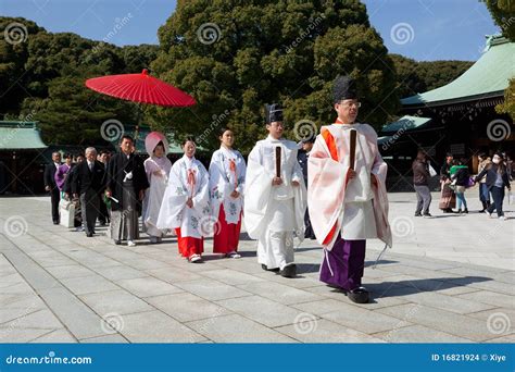 Japanese Wedding ceremony editorial stock image. Image of family - 16821924