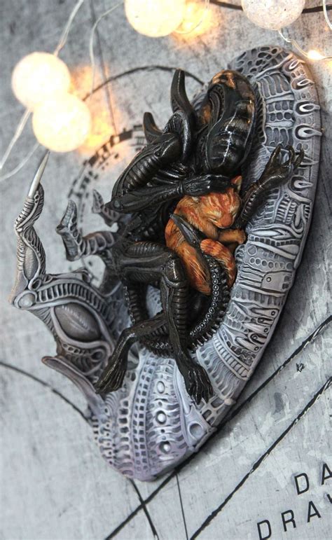 Xenomorph Fantasy Sculptures with cute cat | Alien concept art, Animal sculptures, Xenomorph