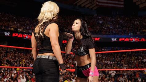 Kaitlyn vs. AJ Lee – Divas Championship Match: photos | WWE