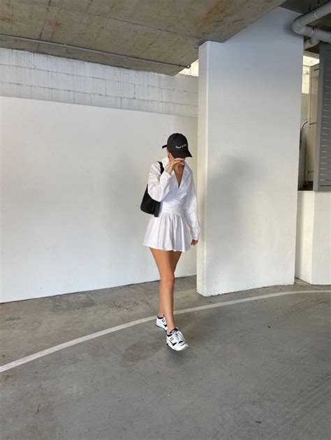 Fashion Outfit New Balance 550 White Shirt Dress Street Style | Shirt dress street style, New ...