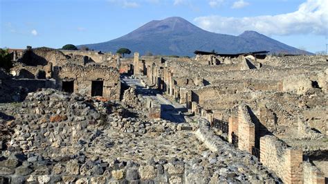 Roman city Pompeii, buried by Mt Vesuvius eruption, rediscovered on April 1, 1738 | KidsNews