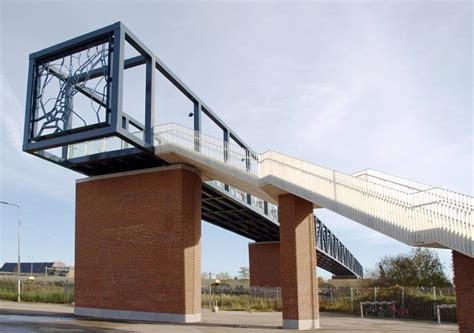 Passerelle Station Roosendaal by West 8 – aasarchitecture in 2020 | Urban design architecture ...