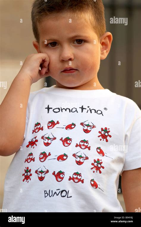 La Tomatina tomato food fight festival Stock Photo - Alamy
