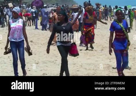 Abidjan plage Stock Videos & Footage - HD and 4K Video Clips - Alamy