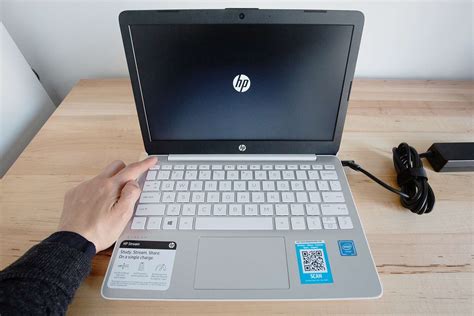 HP Stream 11: Basic Computing in a Compact Package