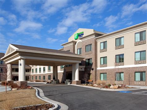 Holiday Inn Express & Suites Salt Lake City West Valley - Hotel Reviews & Photos