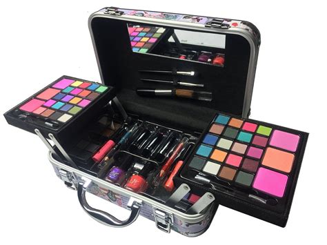 BR Carry All Trunk Train Case Make Up Set Artist Design (Artistic) >>> Discover this special ...