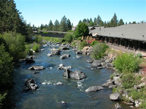 The Riverhouse Hotel: A Bend Oregon Mountain Getaway | The Mother List