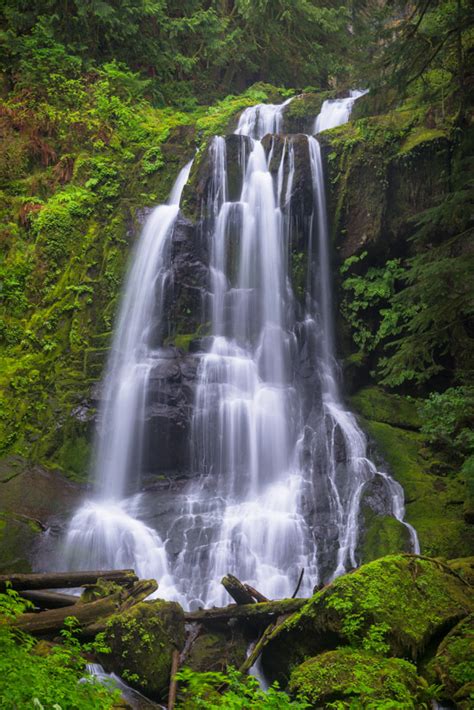 Upper Kentucky Falls, Douglas County, Oregon - Northwest Waterfall Survey