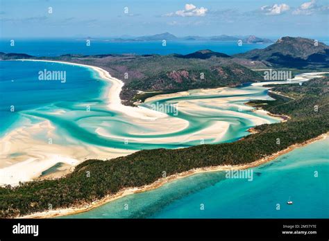 Whitehaven beach. Whitsunday Islands. Great Barrier Reef. Queensland ...