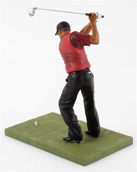 Tiger Woods 7" Figurine | Pristine Auction