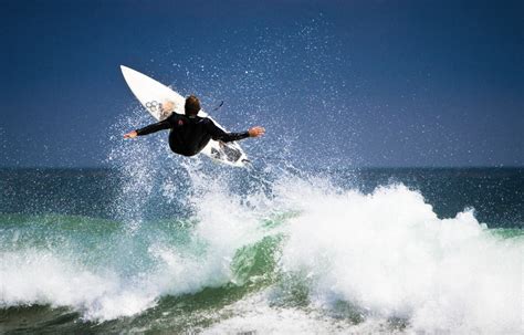 Where to Surf in Los Angeles | Discover Los Angeles