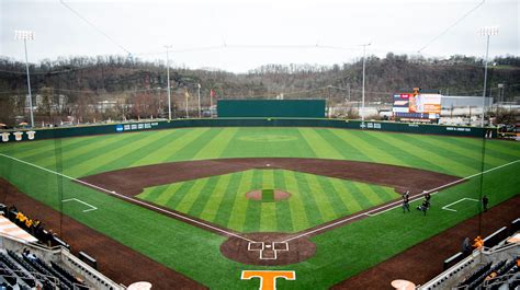 Tennessee baseball: $1.25M turf field is unique, Tony Vitello says
