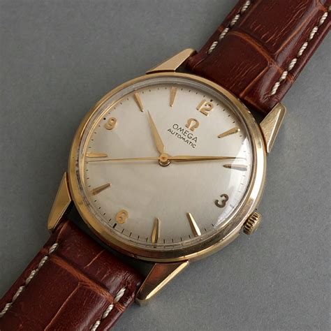 OMEGA 9K Solid Gold Gents Automatic Vintage Watch 1960 :: Itsawindup