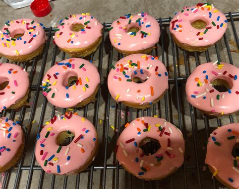 Simpson Donut shaped cakes! : r/Baking