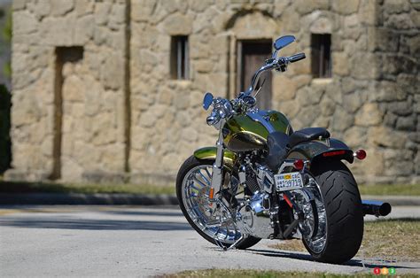 Photos - 2013 Harley-Davidson CVO Breakout Review