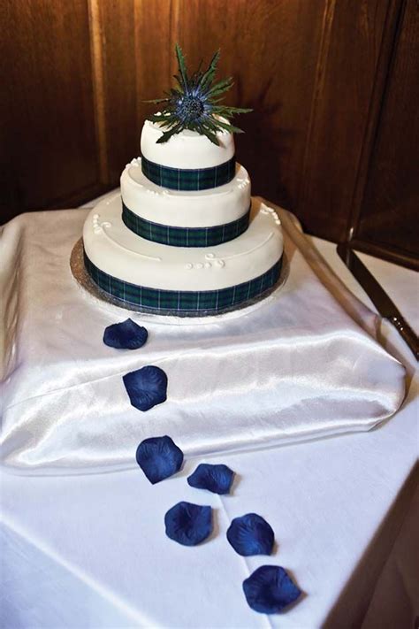 Pin by Jessica Duncan on wedding | Scottish wedding cakes, Scottish ...