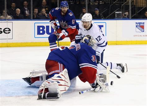 Rangers Down Maple Leafs for fifth consecutive win.