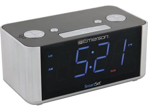 Emerson SmartSet Desktop Clock Radio Mono CKS1708 - Newegg.com