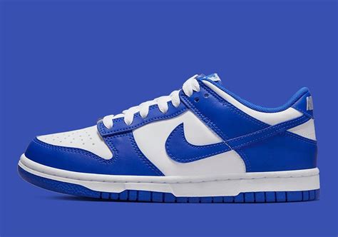 Now Available: Gradeschool Nike Dunk Low "Racer Blue" — Sneaker Shouts | Zapatillas mujer ...