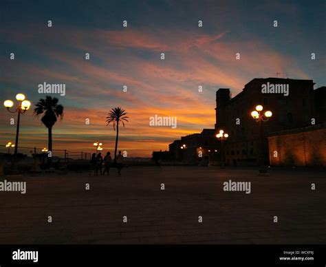 Silhouette Of Building At Night Stock Photo - Alamy