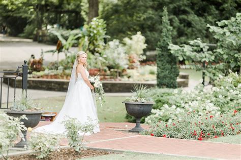 Greenery & Blush Botanical Gardens Wedding | Birmingham Alabama Wedding ...