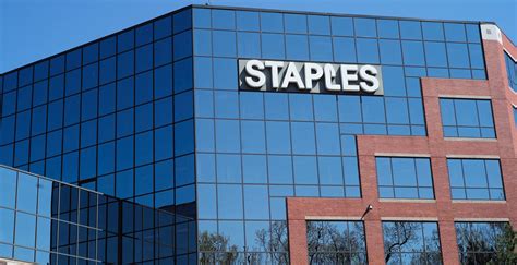 Staples Revenue Falls 4%, Hurt by Same-Store Sales - WSJ