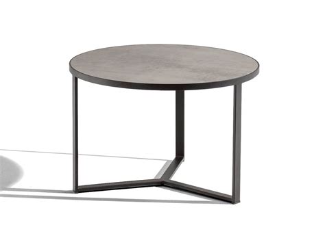 Round coffee table with metal structure | IDFdesign