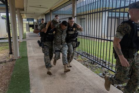 DVIDS - Images - MCBH PMO Active Shooter Training Exercise [Image 5 of 14]