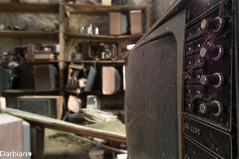 Fading To Black: 13 Abandoned TV Repair Shops | Urbanist