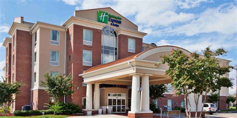 Hotel near Baton Rouge | Holiday Inn Express & Suites Baton Rouge East