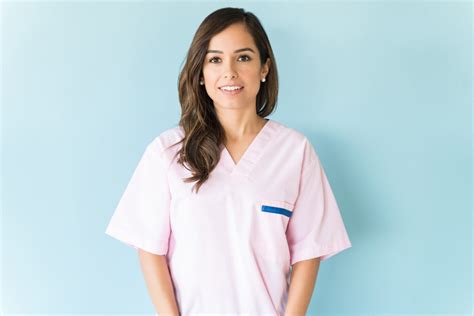 6 Tips To Look Stylish In Your Medical Uniform - Omw Magazine